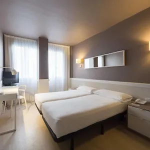https://parallel-hotel.catalonia-hotels.com